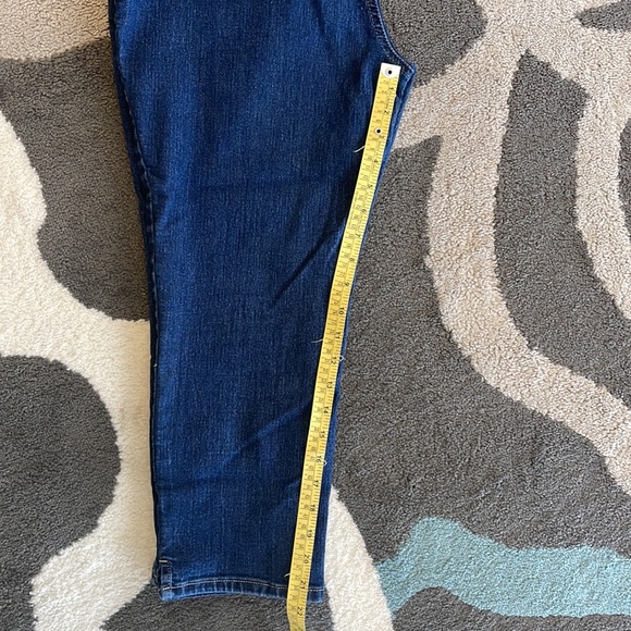 Westport Capri - Picture 11 of 13